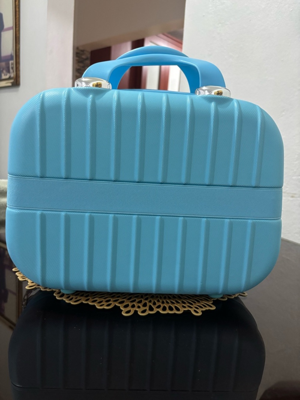 Blue Hello Kitty Hard Shell Travel or Cosmetic new - Picture 2 of 3
